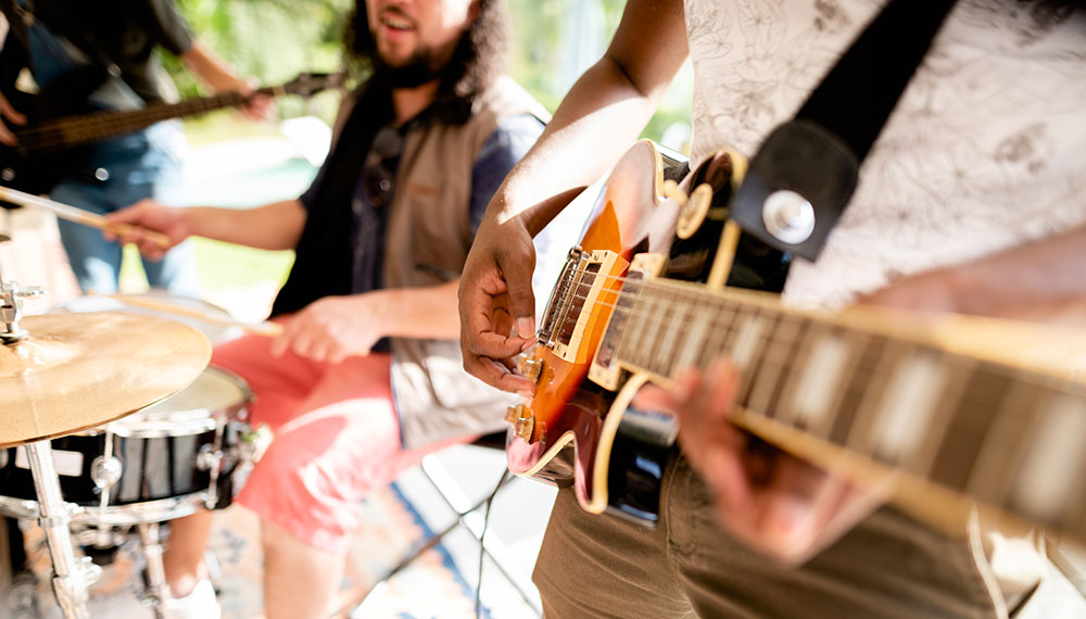 Live Band, close-up on guitar